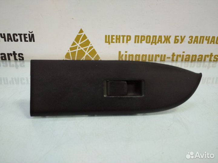 Кнопка стеклоподъемника передняя правая Suzuki