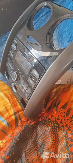 Штатная магнитола с рамкой для Reno Daster (2018)