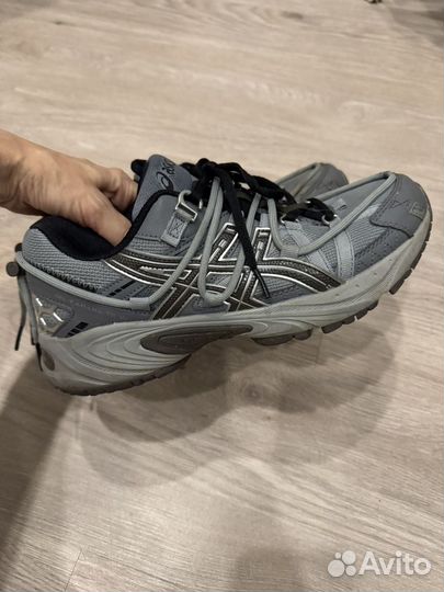 Кроссовки женские 38,5-39