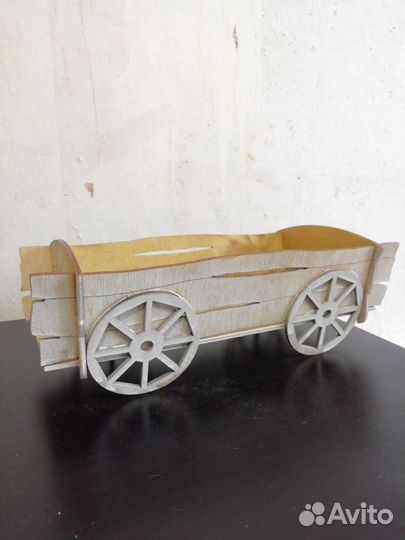 Декоративная телега