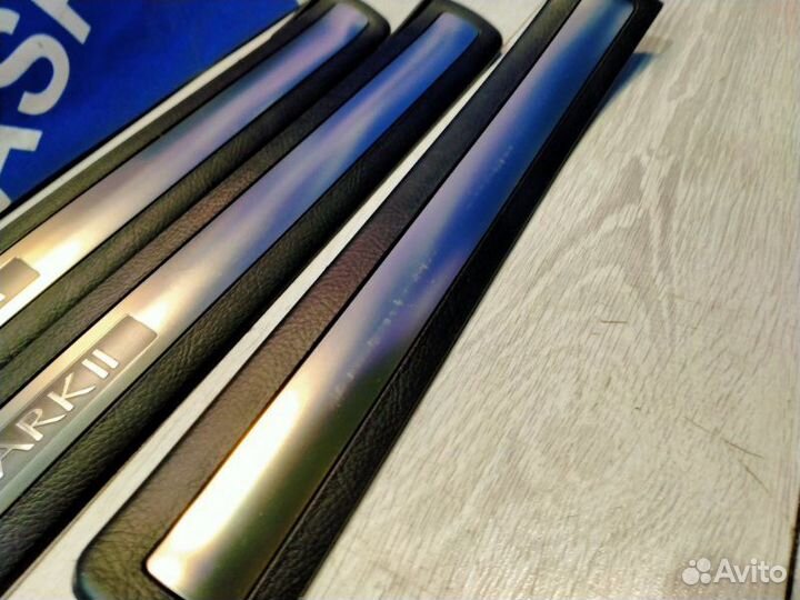 Накладка на порог с надписью Toyota Mark I I