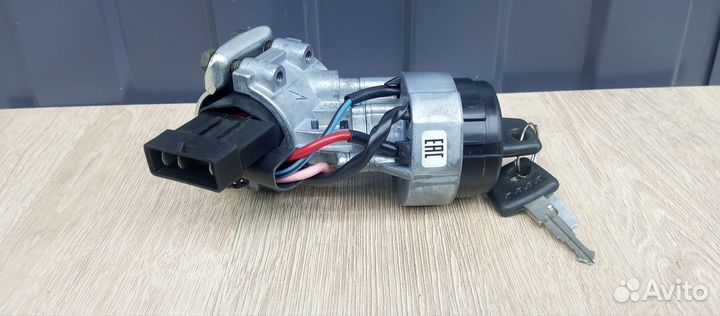 Замок зажигания priora