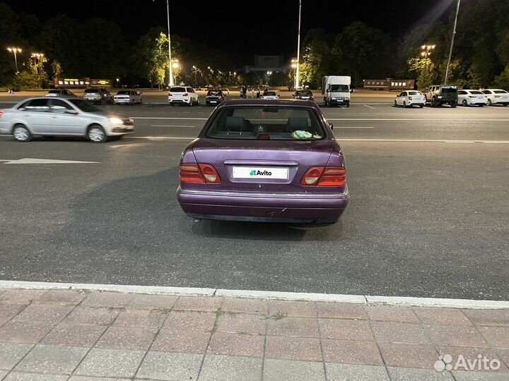 Mercedes-Benz E-класс 2.3 МТ, 1997, 170 000 км