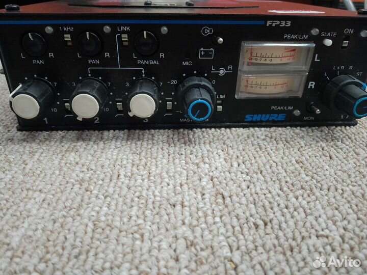 Микшерный пульт Shure FP33