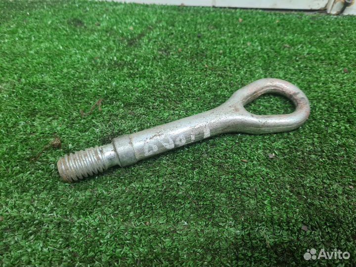 Буксировочный крюк Polo Sedan