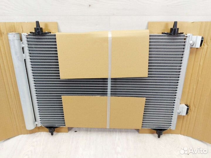 Радиатор кондиционера Peugeot 307