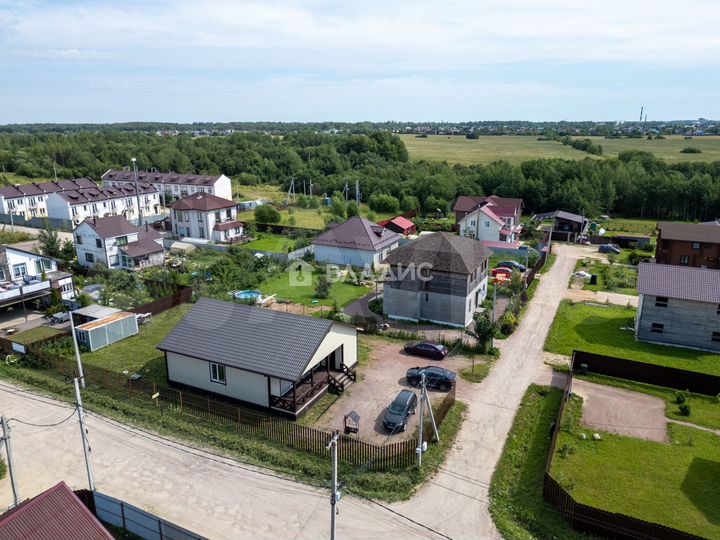 Дом 148 м² на участке 9 сот.