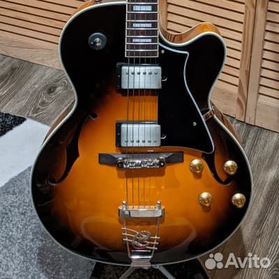 Полуакустическая гитара Cort Yorktown-TAB (Burst)