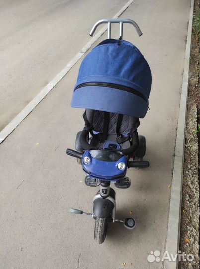 Трехколесный велосипед с ручкой