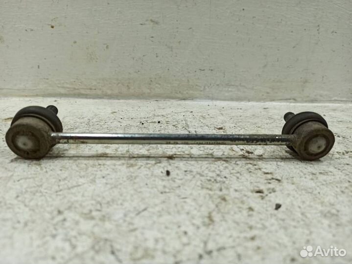 Стойка стабилизатора переднего