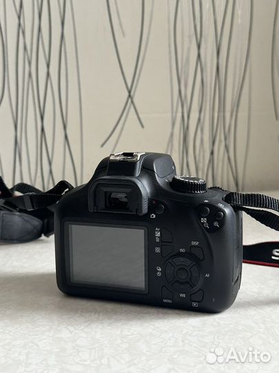 Зеркальный фотоаппарат canon 4000d kit