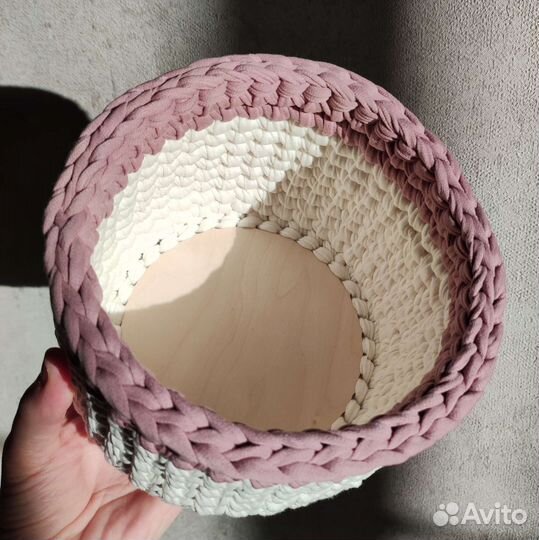 Корзина вязаная