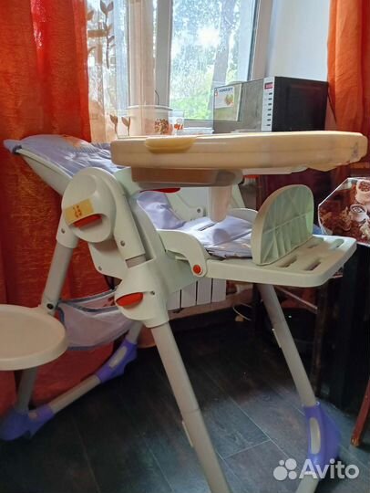 Стульчик для кормления chicco