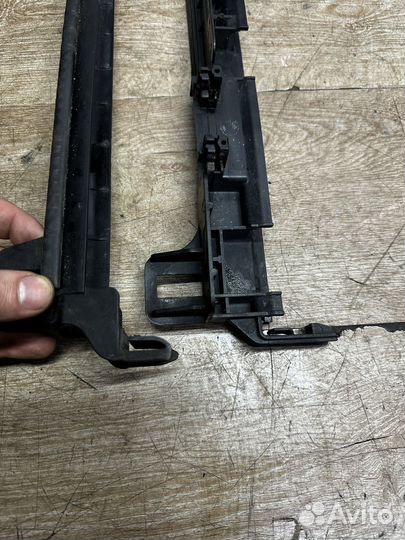 Крепление радиатора кондиционера мерседес w212