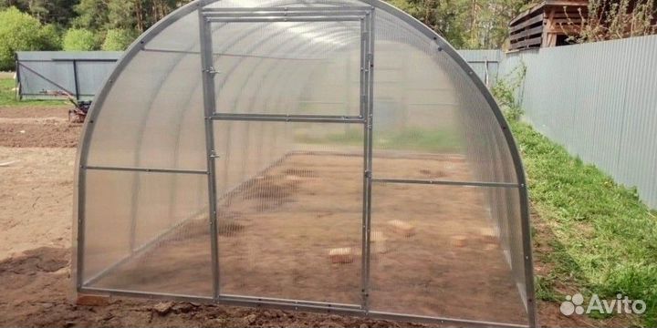 Теплица из поликарбоната