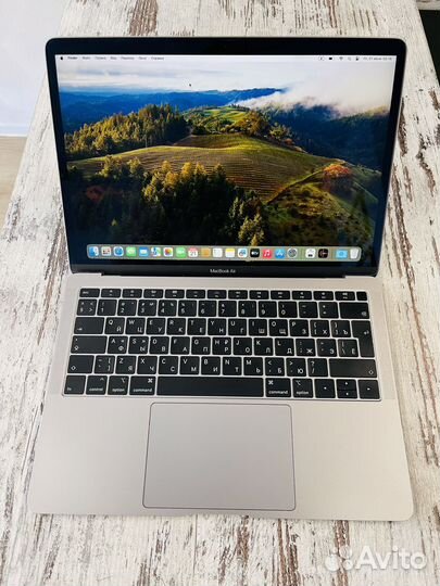 MacBook Air 13 2018 (2019) i5/128 Retina Toich iD