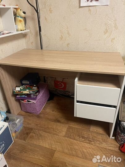 Письменный стол