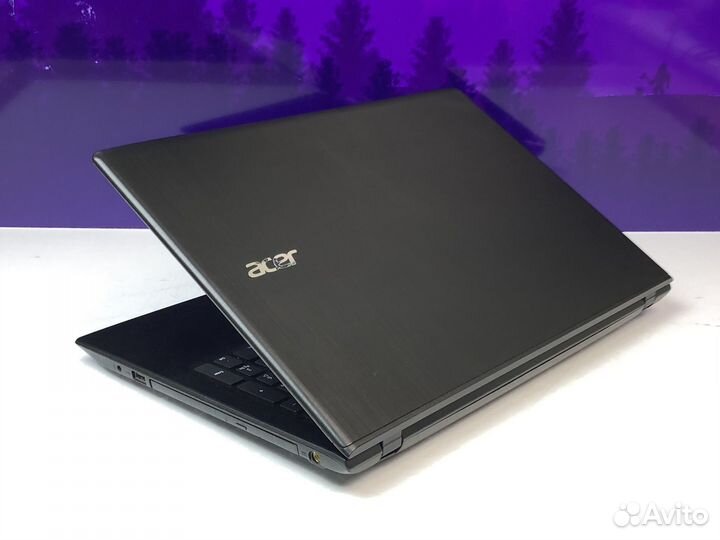 Игровой ноутбук Acer 15/i3-6/8Gb/Nvidia 2Gb