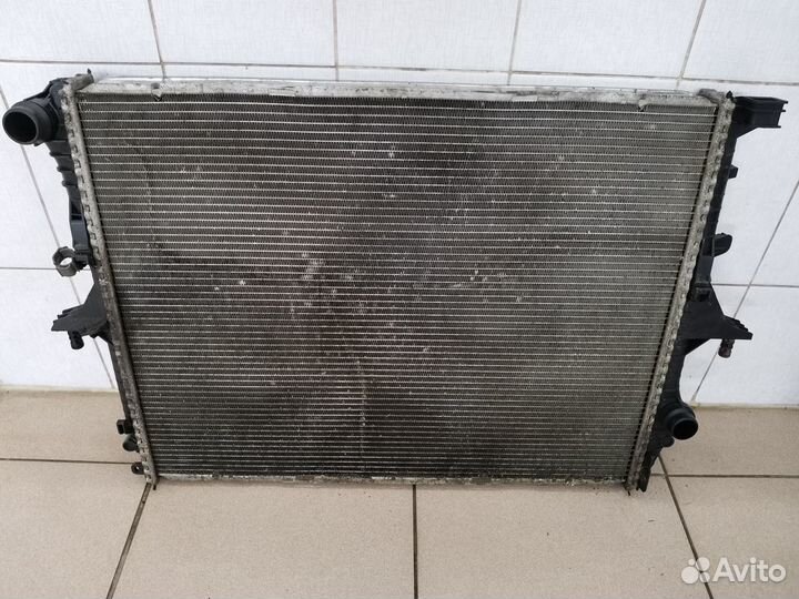 Радиатор охлаждения двс VW Touareg 1 7L 7L0121253