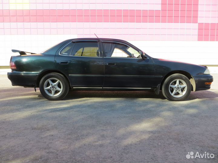 Toyota Camry 1.8 AT, 1993, 450 000 км