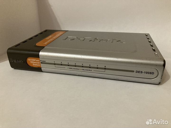 Switch D-link DES-1008D