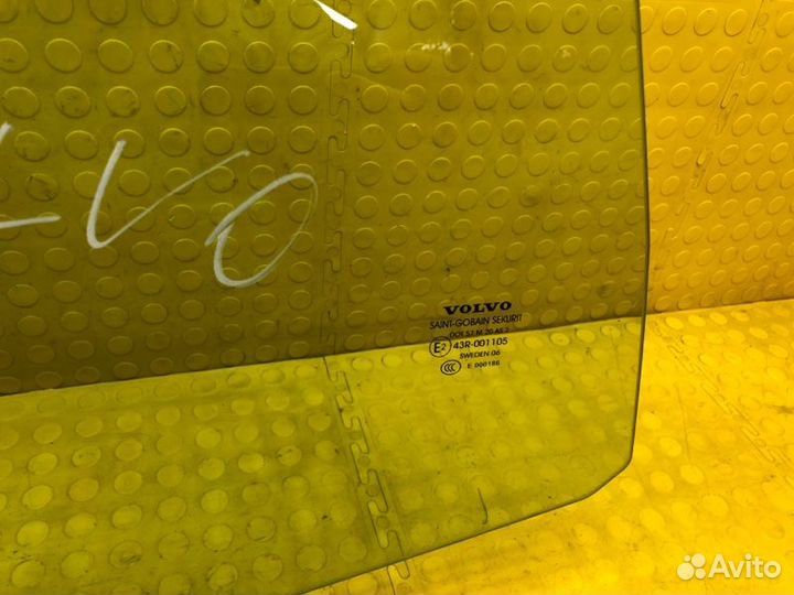 Стекло двери заднее правое Volvo S60 2009