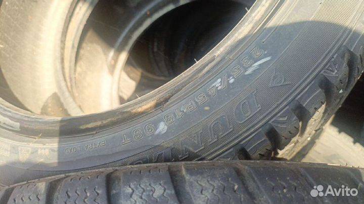 Dunlop SP Winter Ice 03 235/45 R18