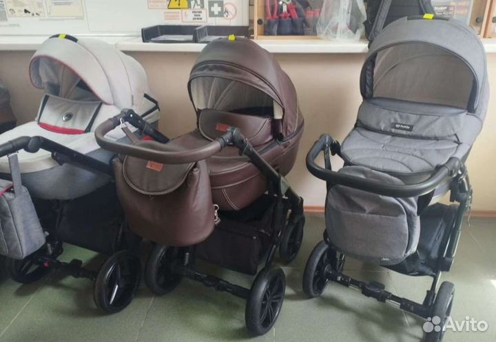 Коляска с первых рук