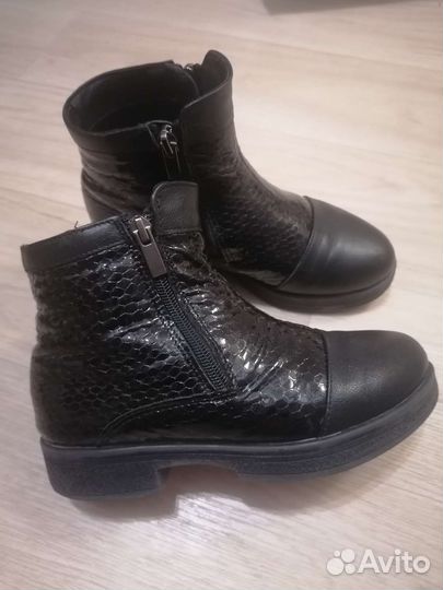 Ботинки для девочки