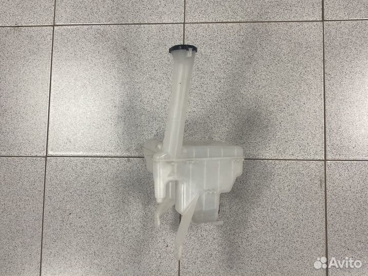 Бачок омывателя toyota yaris