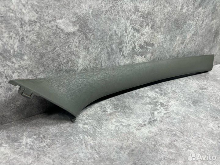 Обшивка стойки передняя правая Renault Logan 2008