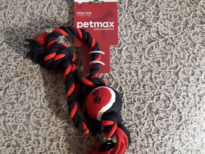 Мяч на верёвке для собак