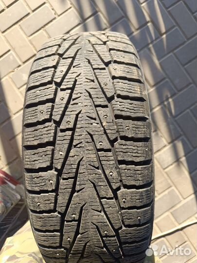 Nokian Tyres Hakkapeliitta 7 SUV 235/60 R17 106T