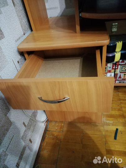 Компьютерный стол