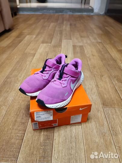 Кроссовки nike женские