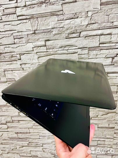 Тонкий ноутбук