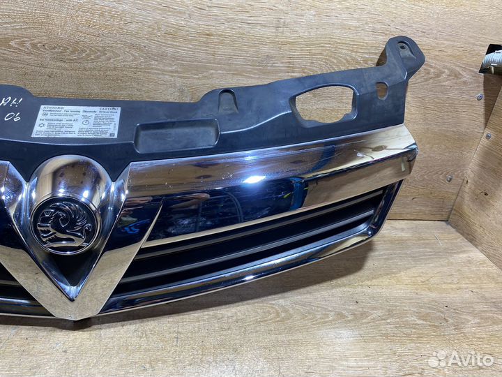 Решетка радиатора Opel Astra H рест Арт. 130337