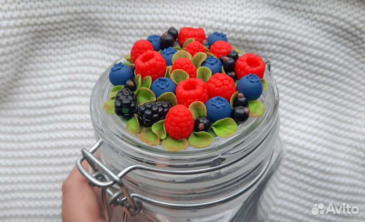 Баночка с декором из полимерной глины