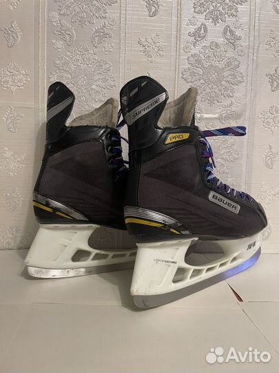 Коньки хоккейные Bauer Supreme Pro размер 45.5
