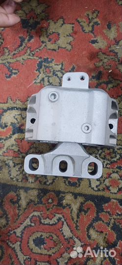 Опора двигателя vag