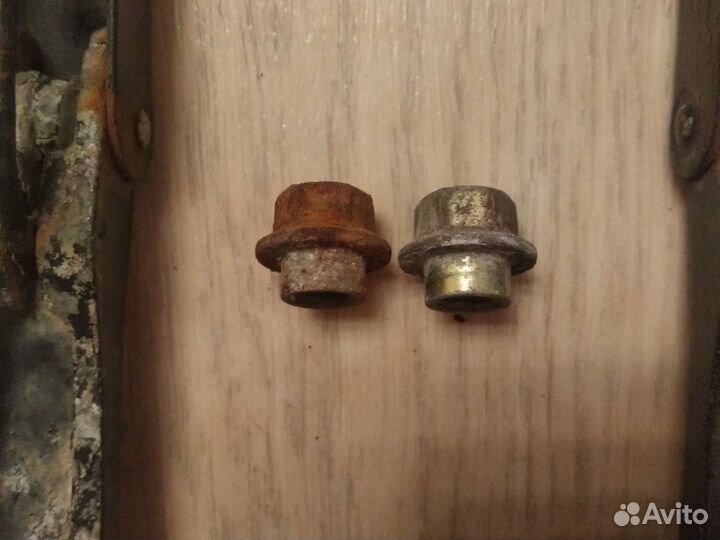 Поводки дворников Mitsubishi Pajero 2