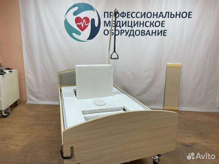 Медицинская кровать со встроенным креслом