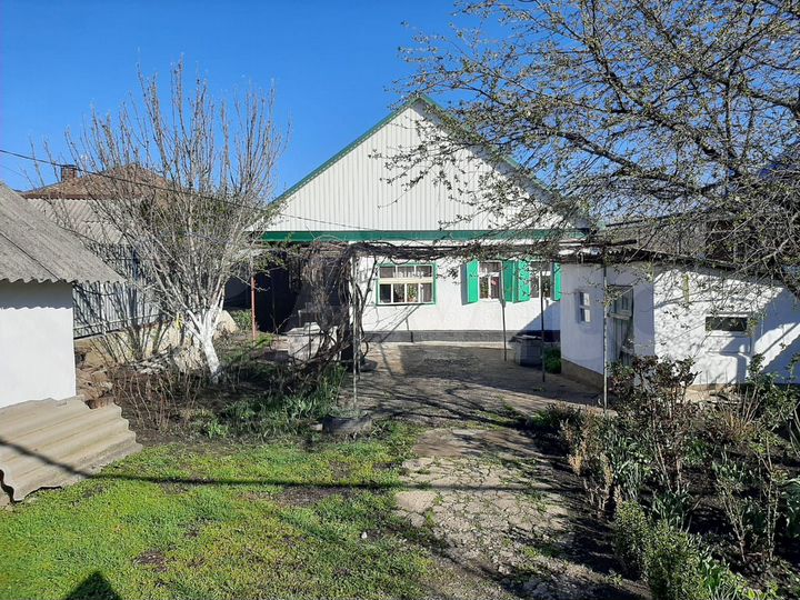 Дом 36 м² на участке 7,3 сот.