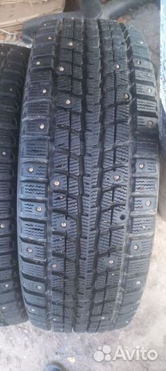 Dunlop SP Winter Ice 01 205/60 R16 92T