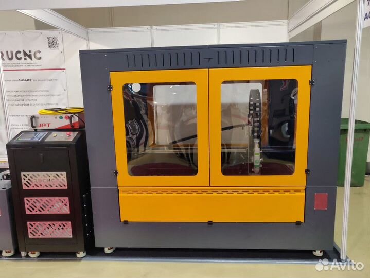 Оптоволоконный лазерный станок TauLaser 1000х1000