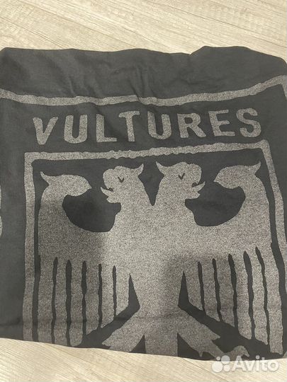 Yeezy мерч черные псы