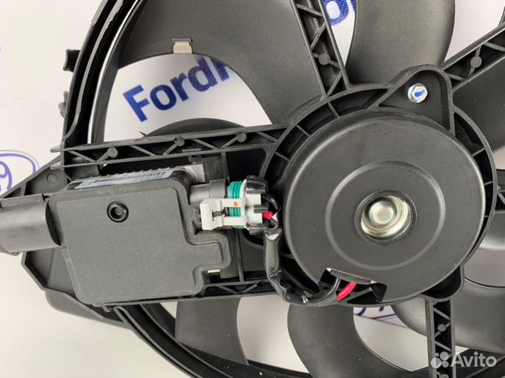 Диффузор с вентилятором Ford Focus 2 CB4 1.6