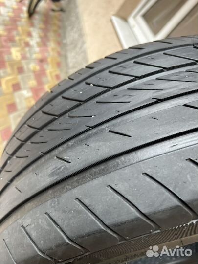 Ovation VI-388 235/45 R18