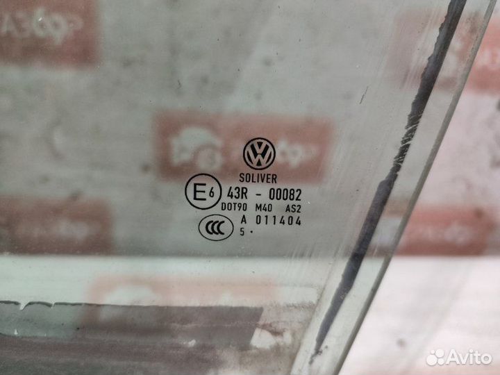 Стекло двери переднее левое Volkswagen Passat 3C2