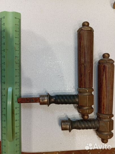 Старинные дверные, оконные, мебельные ручки